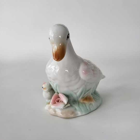 Vintage Mama with Baby Duckling Figurine - Picture 3 of 10